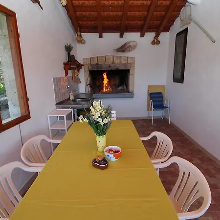 Stone House Prihonja * Vela Luka